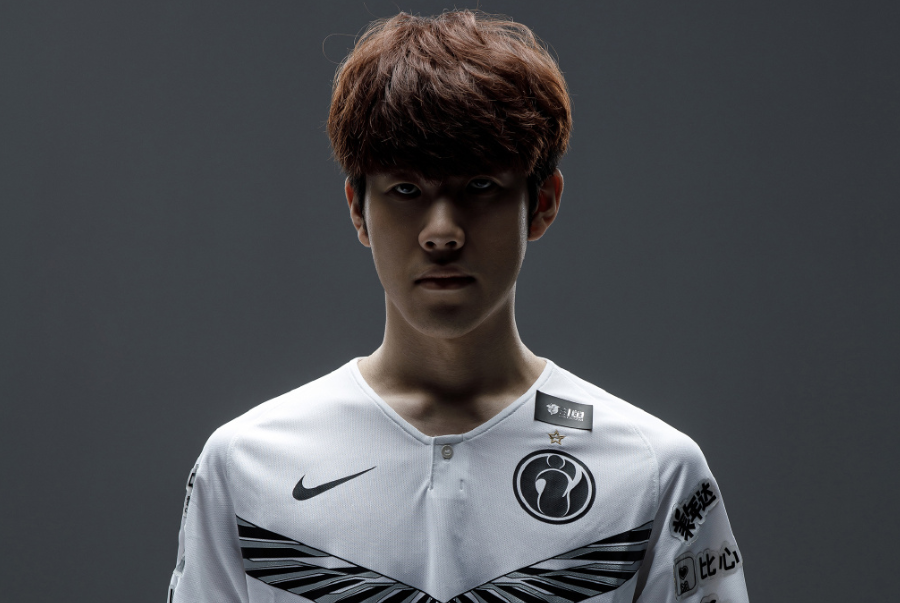 JDG赛后群访 左手最想在S赛交手Faker Kanavi预测决赛再战BLG