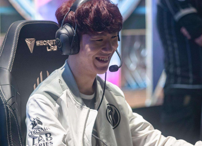 Faker谈游戏环境：单排没以前有趣，没有那种翻盘的情况了