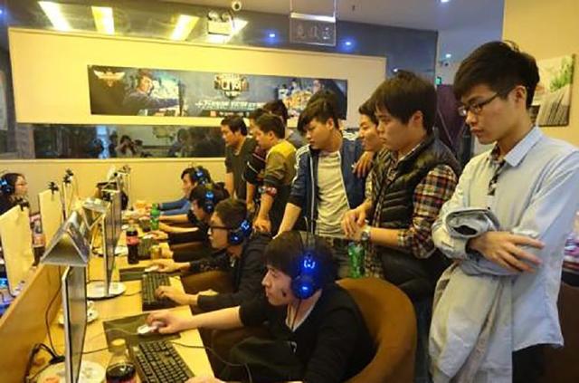 LPL解说预测LCK：全员认为GEN创造历史拿下LCK第一次五连冠